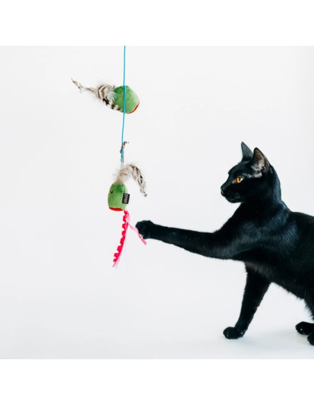 PLAY International Classic Feline Frenzy - Wand Toy - Olives