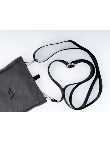 Snaxx treat bag – Dark Leo